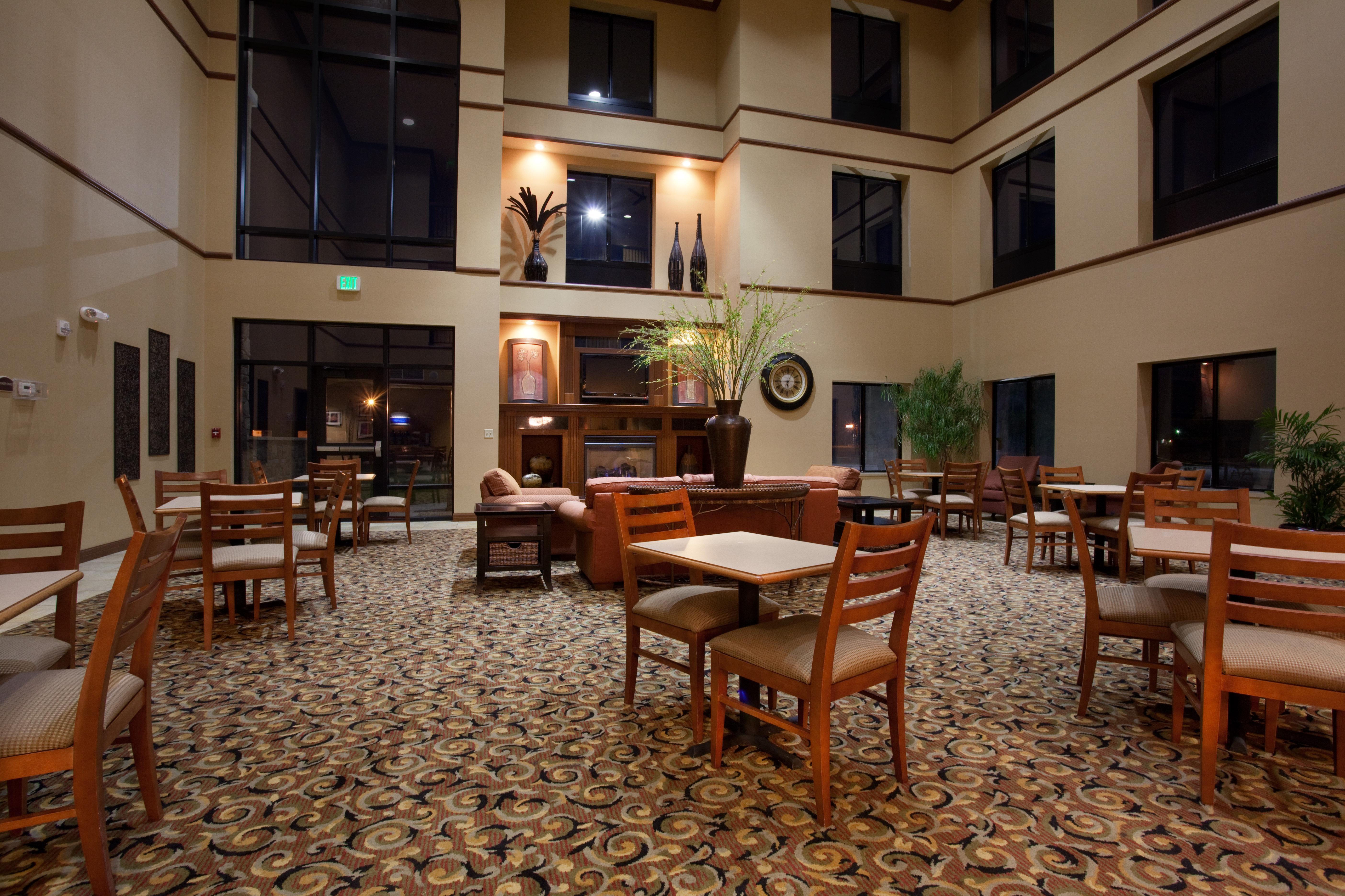 Comfort Inn & Suites Гудленд Екстер'єр фото