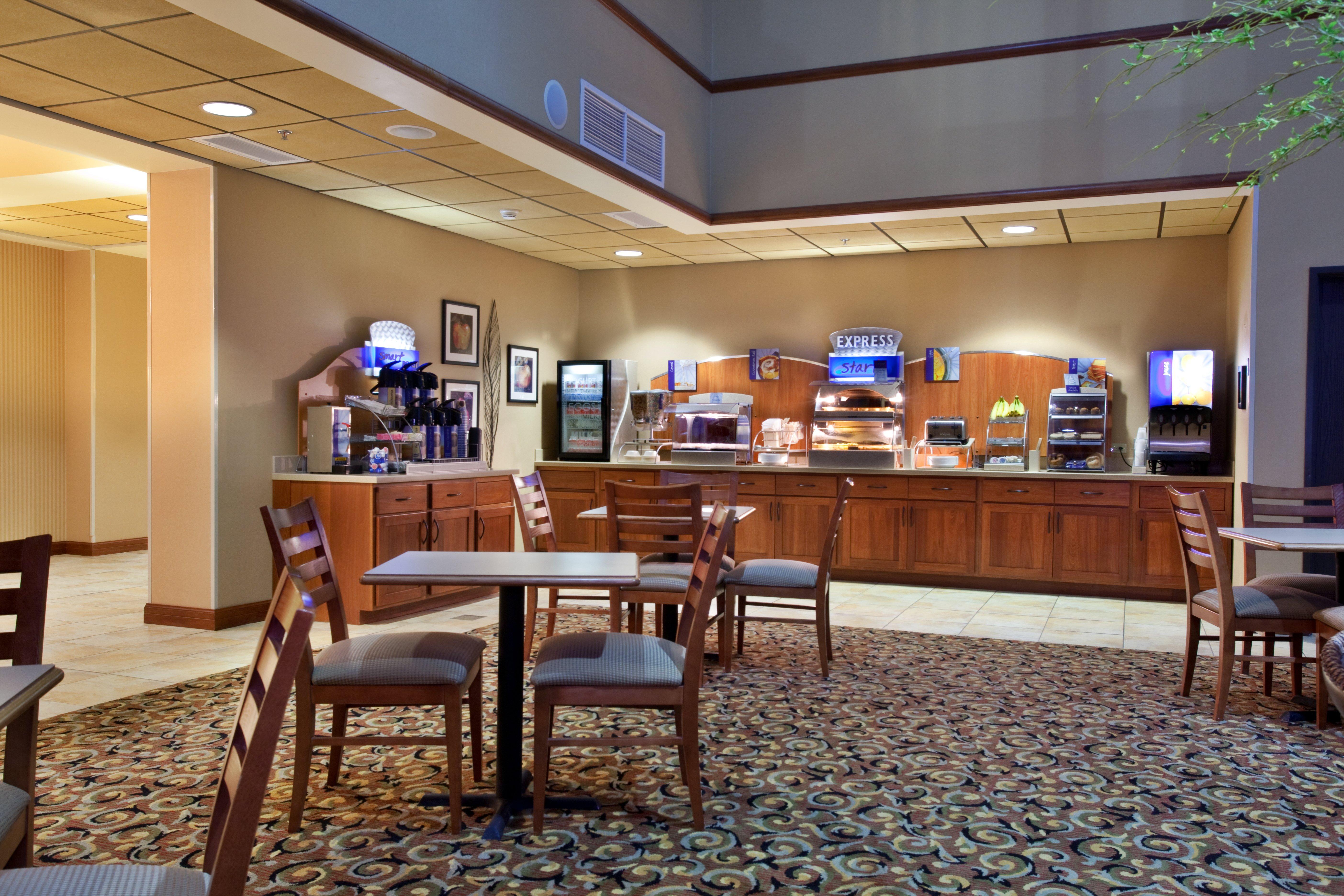 Comfort Inn & Suites Гудленд Екстер'єр фото