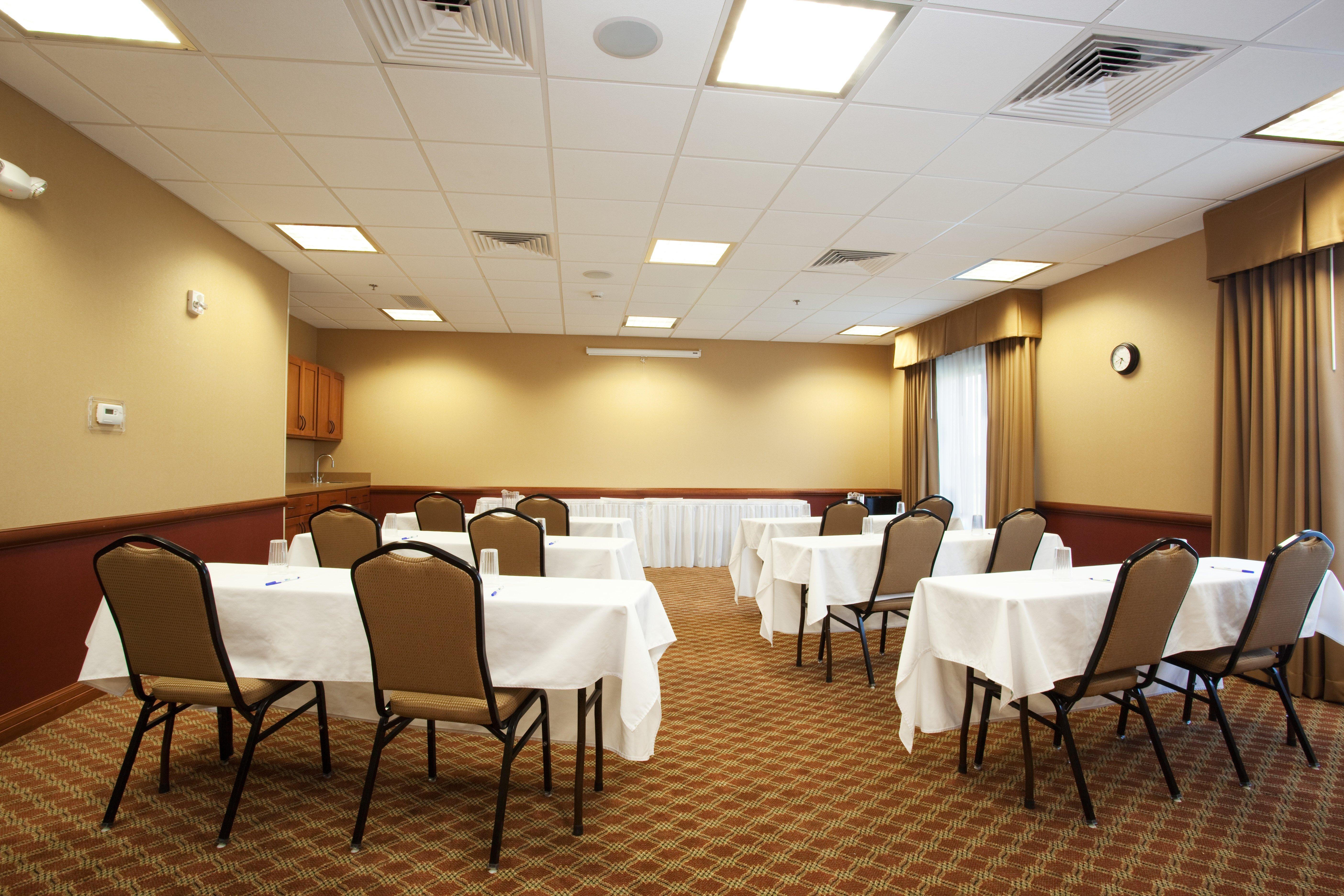 Comfort Inn & Suites Гудленд Екстер'єр фото