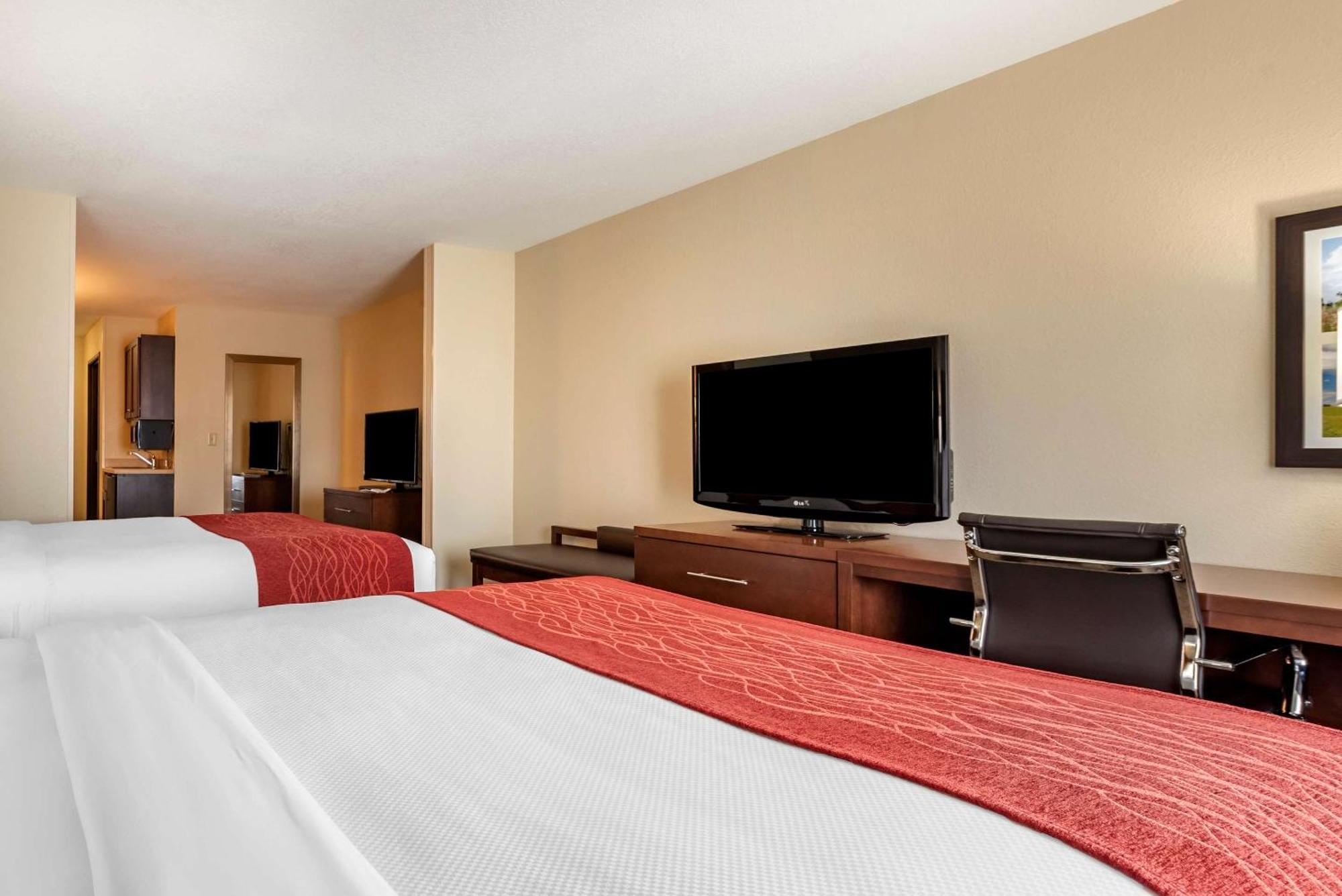 Comfort Inn & Suites Гудленд Екстер'єр фото