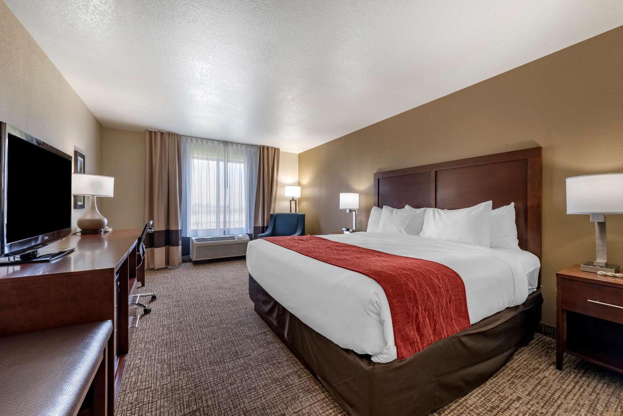 Comfort Inn & Suites Гудленд Екстер'єр фото